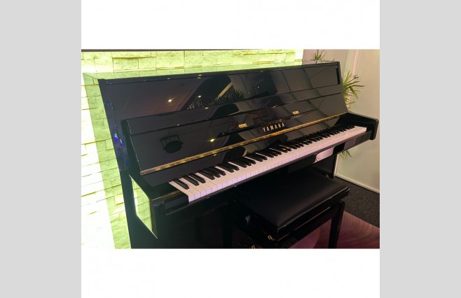 Yamaha Polished Ebony B1 Upright Piano, Used - All Inclusive Premium Package (SN:J28229351) - Image 4